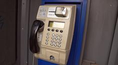 Telefonní budky v Česku končí! Nepomohla ani stížnost ombudsmana