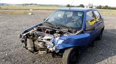 Čelní srážka automobilů! Šest lidí zraněných