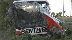 Autobus plný dětí se v Německu srazil se sanitkou, 46 zraněných!