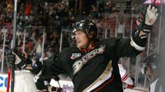 Selänne nahání Jágra! Anaheim má nejlepší start v historii