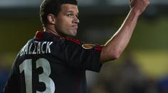 Ballack to zabalil. Konec fotbalové kariéry oznámil přes právníka