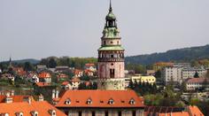 České památky ničí nápor turistů! V Krumlově se nedá hnout