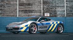 Policie nasazuje neuvěřitelnou mašinu. Po českých dálnicích bude lítat ve ferrari
