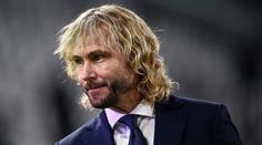 Nedvěd slaví 50. Stihl vyhrát Zlatý míč a řadu trofejí. Liga mistrů mu unikla