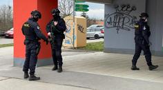 Konflikt na cyklostezce měl skončit vytaženou zbraní, řeší ho policie