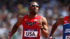 Americký čtvrtkař běžel olympijskou štafetu se zlomenou nohou
