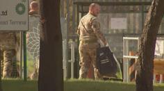 Británie je stále bez benzínu, hrozí i nedostatek jídla. Zasáhla armáda
