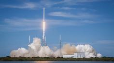 SpaceX opět slaví, Falcon vynesl do vesmíru deset satelitů
