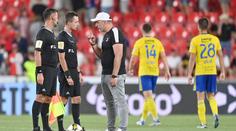 Za chyby se pyká. FAČR tvrdě potrestala sudího Černého i jeho kolegu u videa