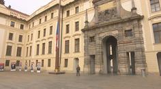 Prezidentská volba má tři favority. Ostatní ať odstoupí, vyzývají odborníci