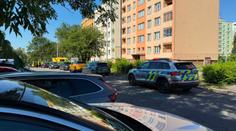 Ozbrojence z Ostravy našla policie mrtvého. Postřelená žena je v ohrožení života