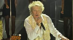 Legendární zpěvák oznámil konec kariéry. Jeden z posledních koncertů bude v Praze