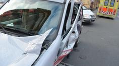 KOMPLIKACE V DOPRAVĚ: Nehoda tramvaje na Smíchově a hromadná nehoda na D1!