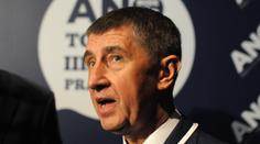 Babiš se omluvil za popírání holokaustu Romů a útoky na ně