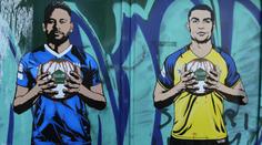 Umělec nakreslil na San Siro krvavého Ronalda i Neymara. Jeho dílo odstranili