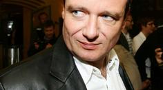 John o odposleších: Rath si rochnil nad miliony. Žertoval, jak peníze šustí