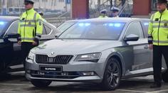 Pozor! Poradíme vám, jak poznáte policejní Škody Superb!