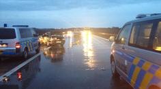 Tragická nehoda zastavila na několik hodin dálnici na Hradec. Řidiči museli objížďkou