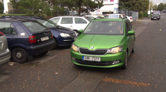 Autoškoly zdražují měsíc co měsíc. Přibývá žáků s žádostí o splátky