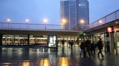 DÉŠŤ! Stanice metra VYŠEHRAD byla uzavřena kvůli vodě v kolejišti