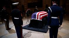 Rodina se rozloučila s bývalým prezidentem USA Bushem