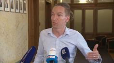 NKÚ našlo chyby v zakázkách za 100 milionů. Bartoš nařídil audity