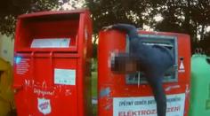 Muž v Ostravě uvázl v kontejneru. Strážníkům tvrdil, že mu tam spadly klíče