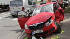 Auto nedalo přednost dodávce, starší řidič nehodu nepřežil!