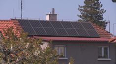 Lidé zaplatili miliony za fotovoltaiku a chtějí je zpět. Firma směřuje k insolvenci