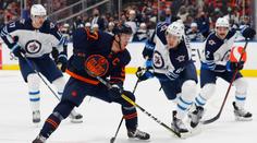 Kandidát na sólo roku? Connor McDavid zesměšnil tři obránce