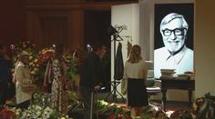 Poslední rozloučení s Jiřím Bartoškou. Lidé stěží zadržovali slzy