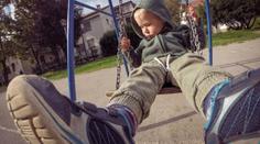 Matka se zbláznila a tříletého chlapečka uhoupala k smrti