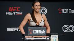 UFC zápasnice protestují proti oblečení. To současné ukazuje příliš moc