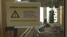 Chřipková epidemie v Česku sílí. Nemocnice zakazují návštěvy