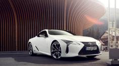 Jak spojit hybridní pohon a sílu motoru. Lexus to zkusil s LC 500