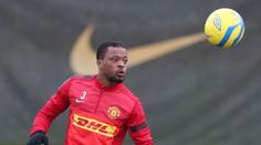 Evra má průšvih! Před zápasem řádil v nočním podniku, a ne sám