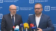 Lékařům se zlepší platové podmínky a sníží objem přesčasů, rozhodla vláda