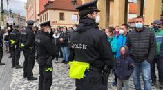Velké protesty proti opatřením vlády! Policie zadržela šest lidí