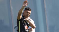 Fotka, která obletěla Slovensko. Při oslavách postupu byl i Brazilec Casemiro