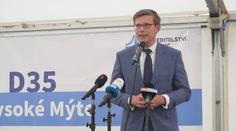 Přetížené dálnici v Pardubickém kraji uleví nový úsek D35