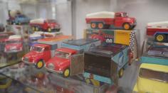 Muzeum autíček na zámku Příseka. Až přes 11 tisíc různých modelů