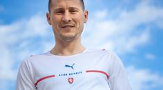 Česká reprezentace vyráží do boje v bílém. Jak se vám nové dresy líbí?