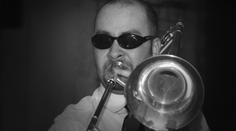 Náhle zemřel muzikant z kapely Laura a její tygři. Bože, proč? pláčou kolegové