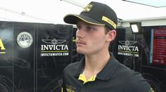 Staněk bojoval s formulí, po závodě musel k lékařům. Dostal žihadlo, natekla mu noha