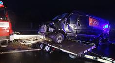 Dálnici D8 zablokovala hromadná nehoda 5 aut a 2 náklaďáků