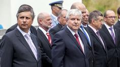 Rusnokovi ministři "podojili" stát i po odchodu z funkce. O statisíce!