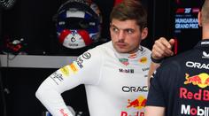 Verstappen si stěžoval na neovladatelný vůz. Pak musel na kobereček