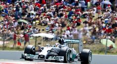 ONLINE: F1 se vrátila do Evropy, Hamilton vyhrál počtvrté v řadě!