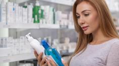 Hygienici odhalili závadnou kosmetiku. Výrobky známých značek můžete mít doma