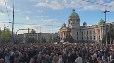 V Srbsku propukly obří protesty. Lidem vadí zbraně i vládní špičky